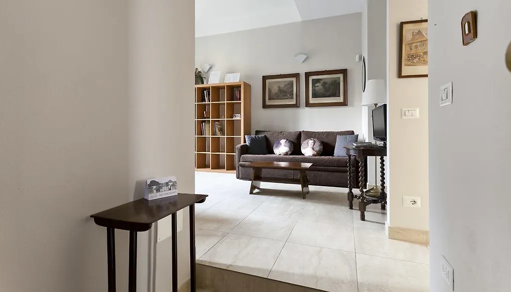 Italianway-Reggimento Savoia Appartement Milaan