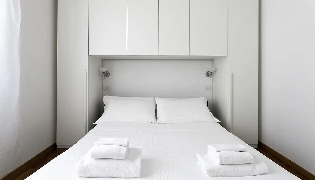 Italianway-Reggimento Savoia Apartment Milan